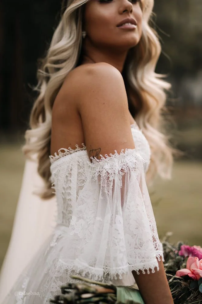 casamento na fazenda fagundes, casamento no campo, casamento de dia, varal de luzes, penteado de noiva, penteado de noiva solto, vestido de noiva, noiva loira,  decoração de casamento no campo, boho, vintage