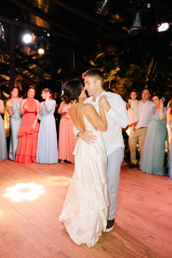 casamento na praia, casamento praia do engenho, casamento são sebastião, decoração casamento na praia, casamento de dia, fotografo de casamento.